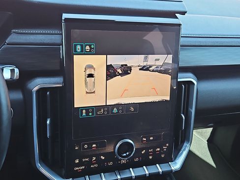 Used 2024 GMC Acadia Elevation image 14