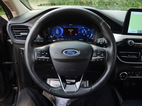 Used 2020 Ford Escape SE Sport FWD image 4