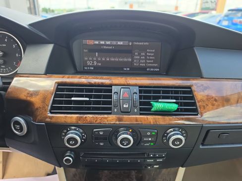Used 2008 BMW 550i Sedan RWD image 17