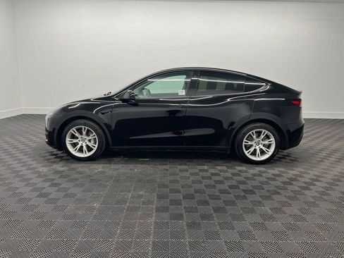 Used 2021 Tesla Model Y Long Range image 2