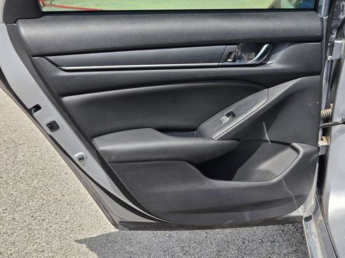 Used 2019 Honda Accord EX image 12