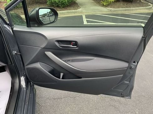 Used 2024 Toyota Corolla LE FWD image 13