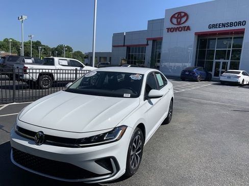 Used 2025 Volkswagen Jetta S FWD image 1