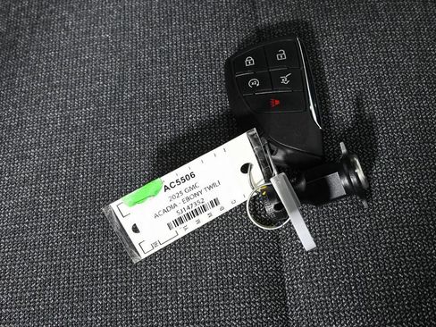 New 2025 GMC Acadia Elevation image 26