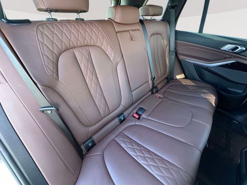 Used 2025 BMW X5 xDrive50e image 31