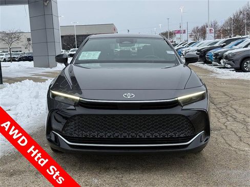 Used 2023 Toyota Crown XLE image 8