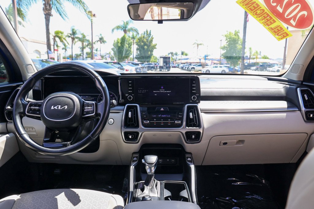 Used 2023 Kia Sorento S w/ Panoramic Sunroof Package FWD image 24