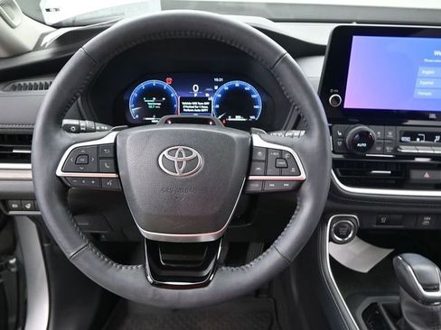 Used 2024 Toyota Grand Highlander Platinum image 8