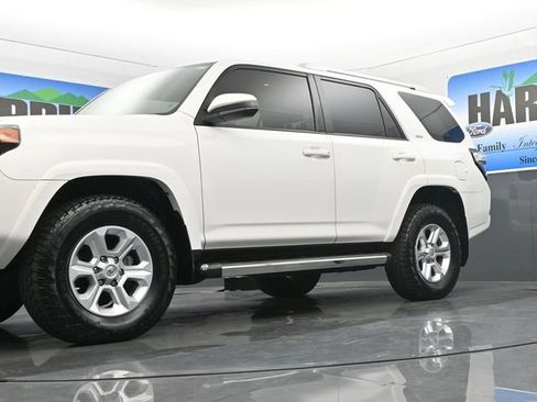Used 2017 Toyota 4Runner SR5 image 19