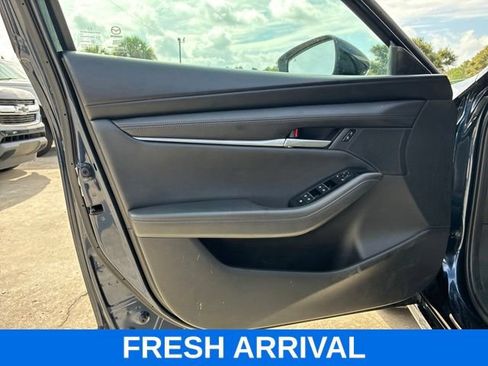 Used 2024 MAZDA MAZDA3 s FWD image 17