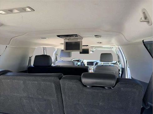 Used 2018 GMC Yukon XL SLT w/ Open Road Package AWD/4WD image 34