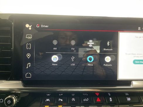 Used 2025 GMC Sierra 1500 SLT w/ SLT Premium Package image 16