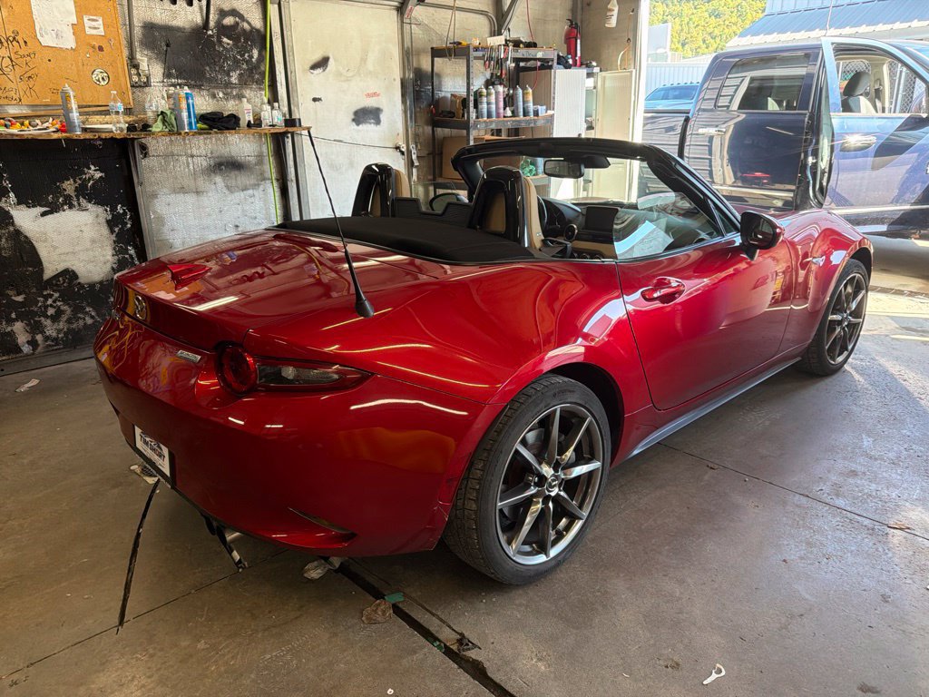 Used 2016 MAZDA MX-5 Miata Grand Touring RWD image 3