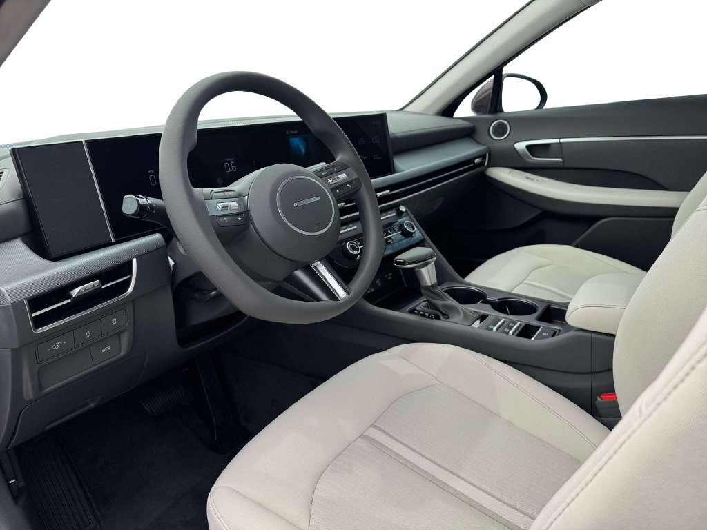 Used 2026 Hyundai Sonata SE FWD image 16