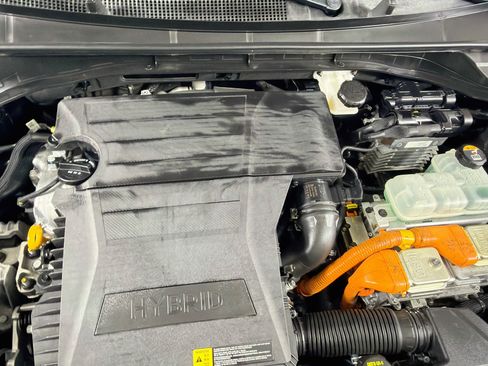 Used 2020 Kia Niro LX FWD image 31