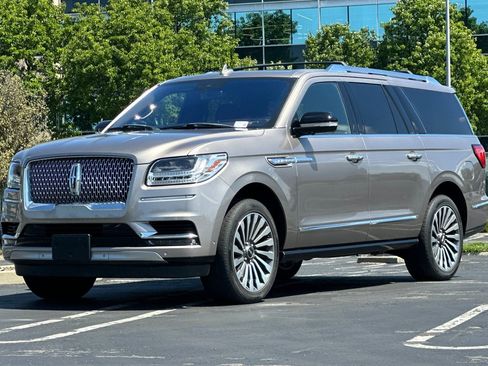 Used 2019 Lincoln Navigator L Reserve image 8