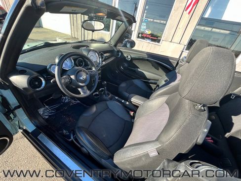 Used 2012 MINI Cooper Convertible image 25