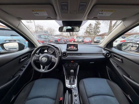 Used 2017 Toyota Yaris iA image 2