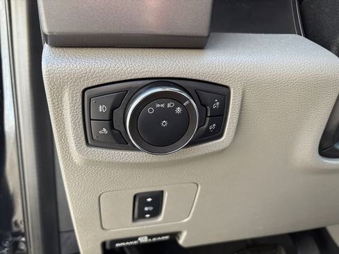 Used 2020 Ford F250 XLT w/ XLT Value Package image 19