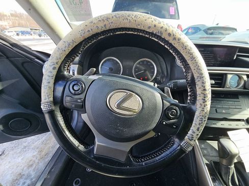 Used 2016 Lexus IS 300 AWD image 3