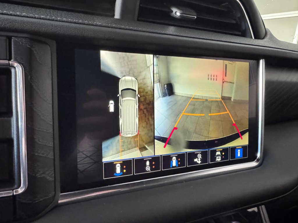 Certified 2024 GMC Yukon Denali AWD/4WD image 24