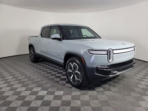 Used 2024 Rivian R1T Adventure AWD/4WD image 7