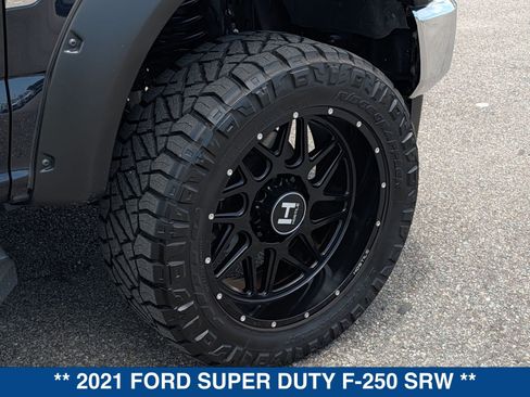 Used 2021 Ford F250 4x4 Crew Cab Super Duty image 13