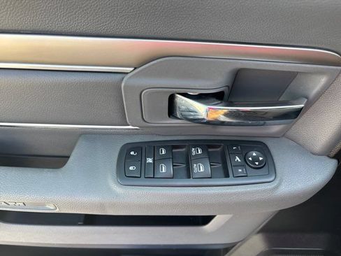 Used 2019 RAM 1500 Big Horn RWD image 16