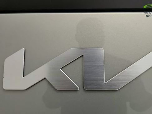 Used 2027 Kia Telluride EX w/ Towing Package FWD image 32