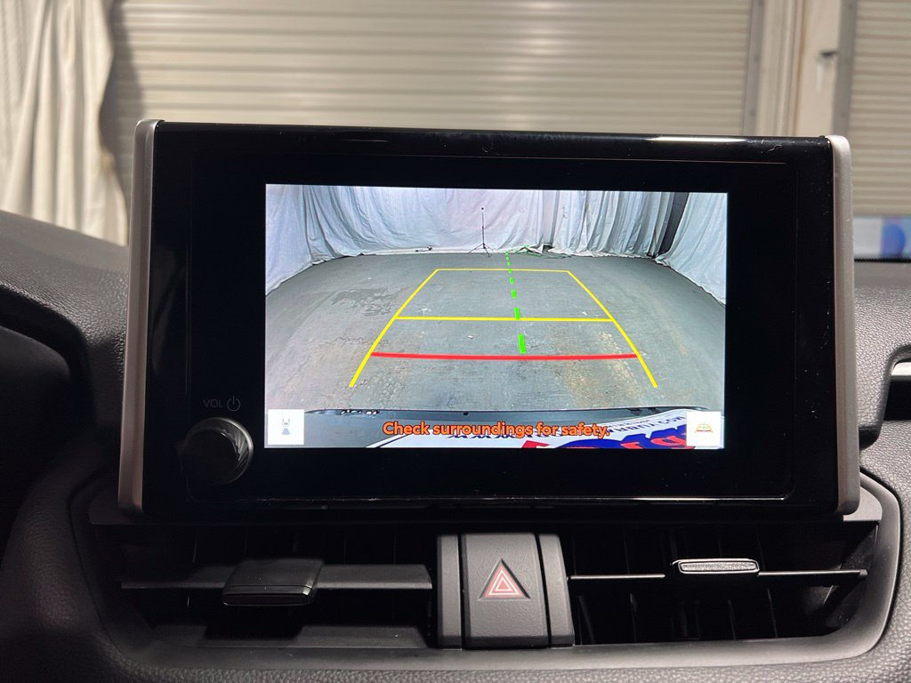 Used 2025 Toyota RAV4 XLE AWD/4WD image 33