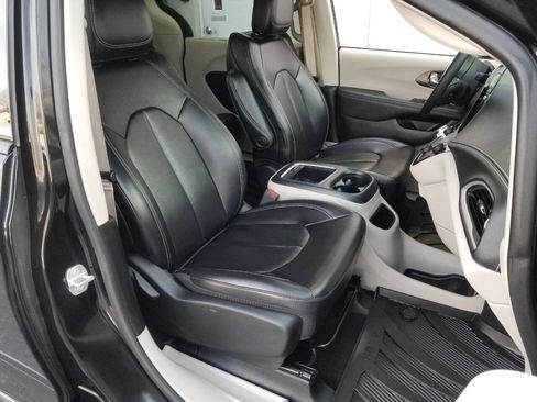 Certified 2024 Chrysler Pacifica Touring-L w/ Road Tripper Package image 14