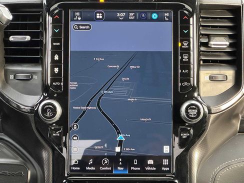 Used 2024 RAM 3500 Limited image 29