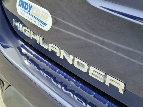 Used 2023 Toyota Highlander LE image 8