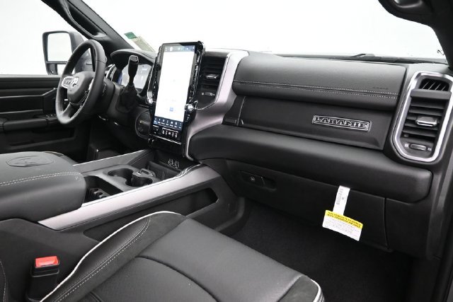 New 2026 RAM 3500 Laramie AWD/4WD image 10