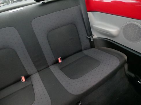 Used 1999 Volkswagen Beetle GLS FWD image 14