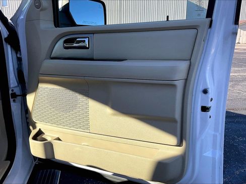 Used 2017 Ford Expedition Limited w/ Equipment Group 301A image 20