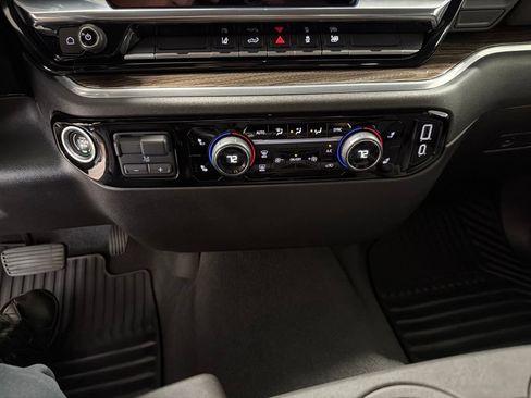 Certified 2025 Chevrolet Silverado 2500 LT w/ Convenience Package AWD/4WD image 29