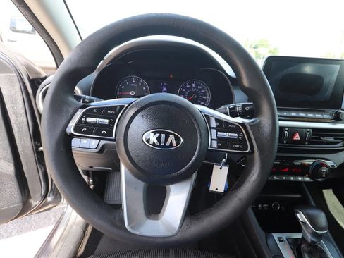 Used 2019 Kia Forte LXS FWD image 16