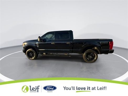 Used 2022 Ford F250 XLT w/ Black Appearance Package image 7