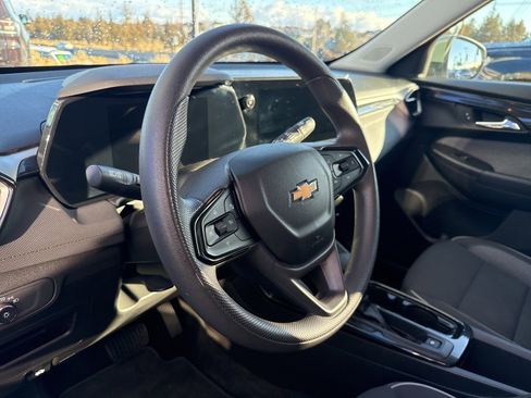 Used 2025 Chevrolet TrailBlazer LT image 20