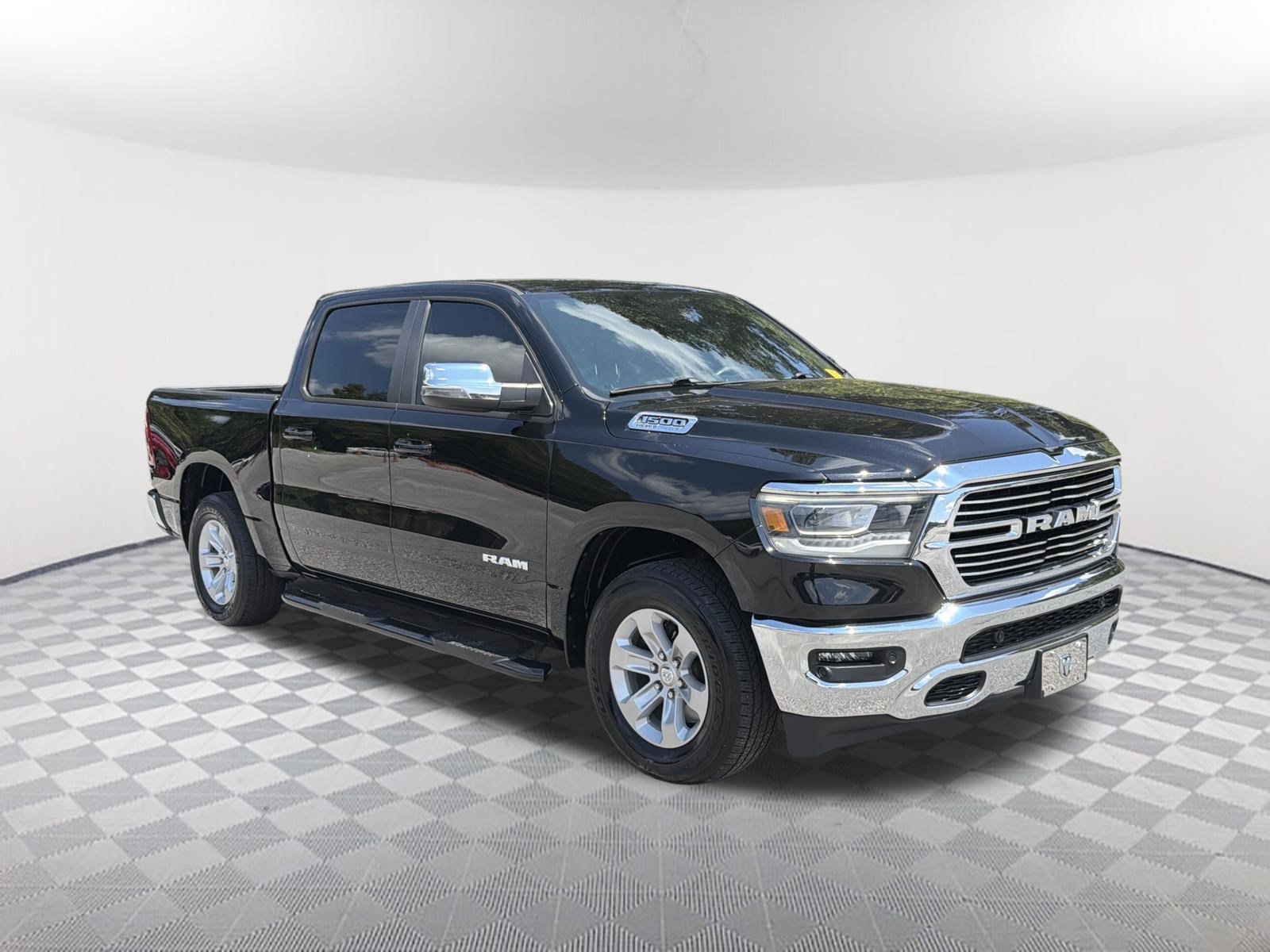 Used 2023 RAM 1500 Laramie RWD image 3
