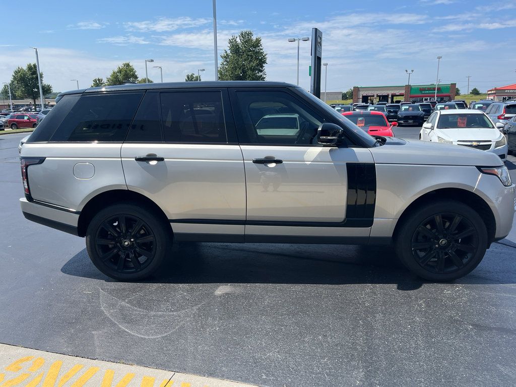 Used 2017 Land Rover Range Rover HSE AWD/4WD image 8