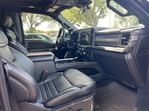 Used 2024 Ford F250 Platinum AWD/4WD image 9