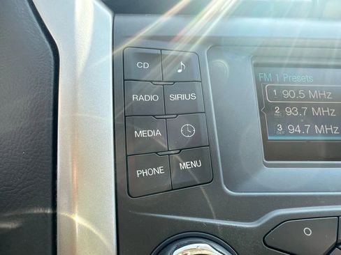 Used 2015 Ford Fusion SE image 14