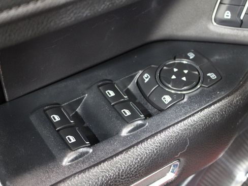 Used 2018 Ford Expedition XLT w/ Equipment Group 202A AWD/4WD image 7
