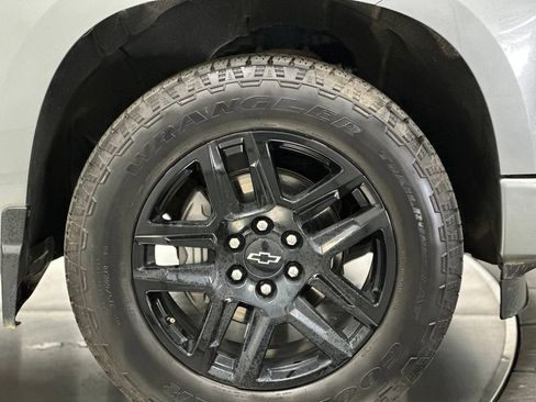 Used 2024 Chevrolet Silverado 1500 Custom w/ Turbomax Blackout Package RWD image 27