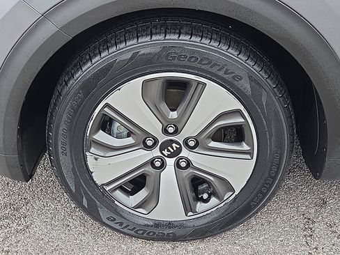 Used 2017 Kia Niro EX image 7