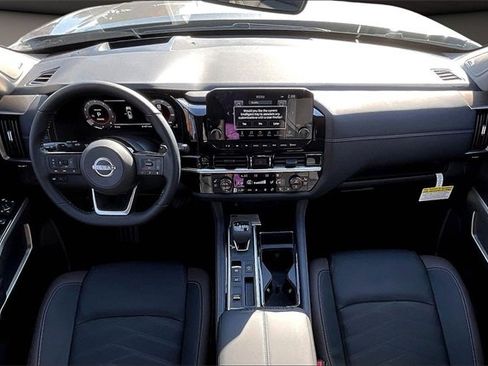 New 2025 Nissan Pathfinder Platinum w/ Cargo Package image 5