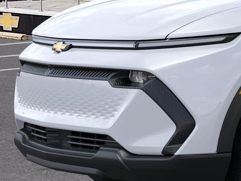 New 2026 Chevrolet Equinox EV LT image 13