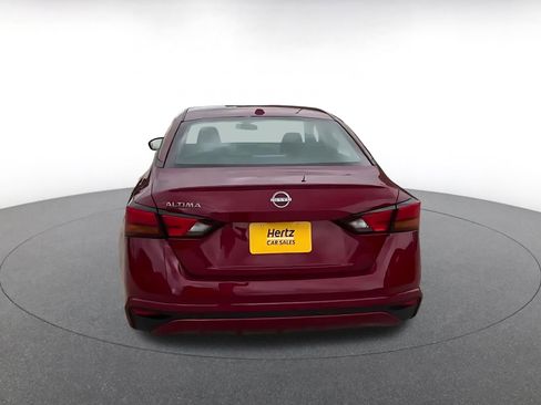 Used 2025 Nissan Altima 2.5 SV FWD image 12